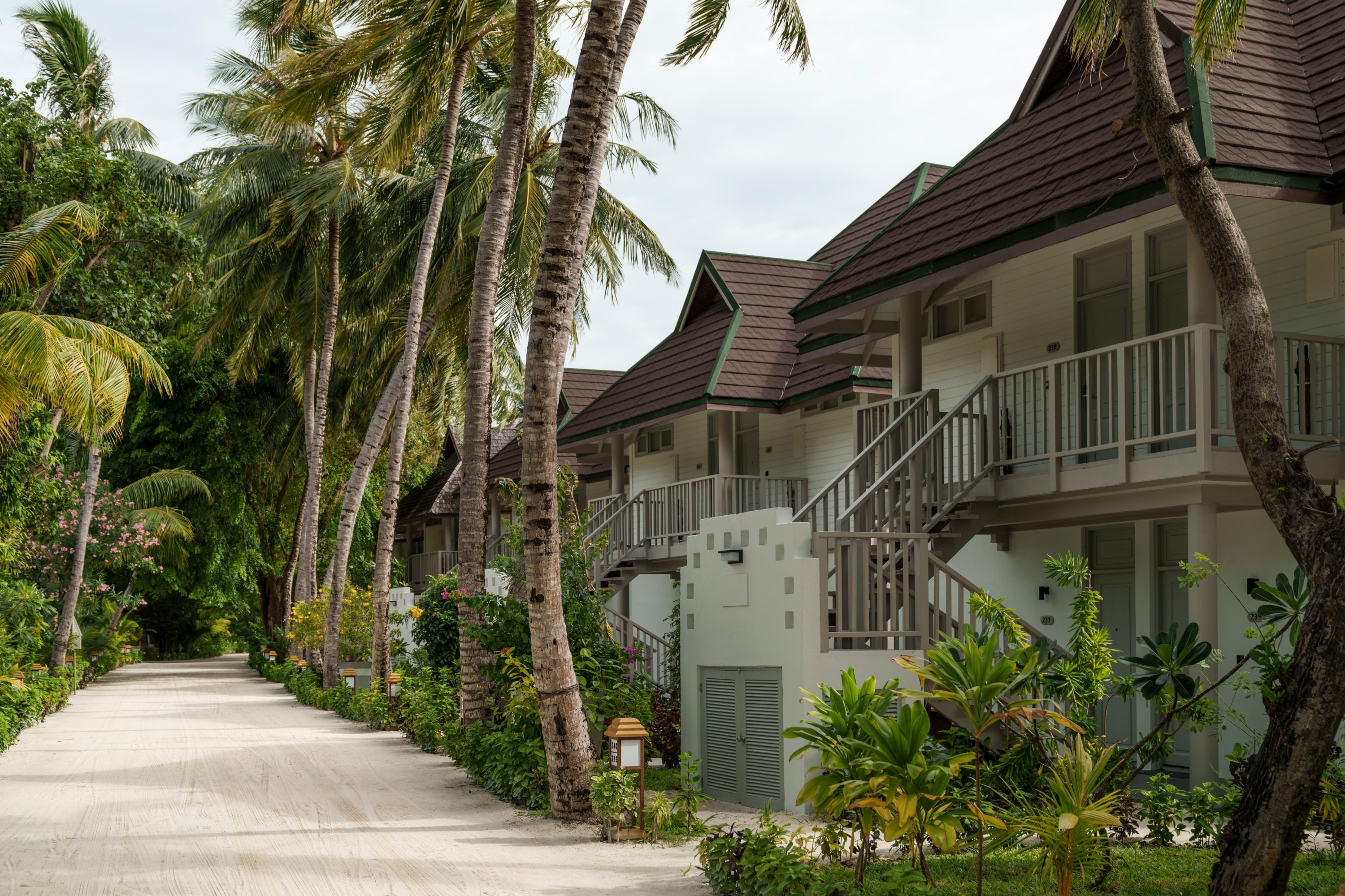 Sun Siyam Olhuveli – Sunset Beach Pavilion Full Board | 4 Nights